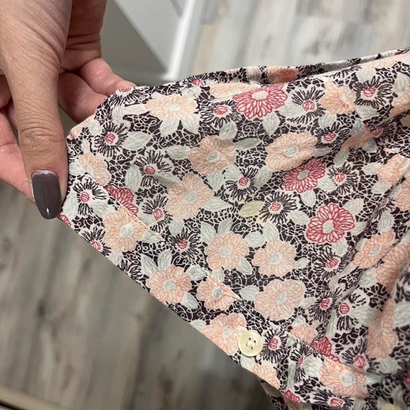 Floral Short Sleeve Button-Up - Picture 3 of 3